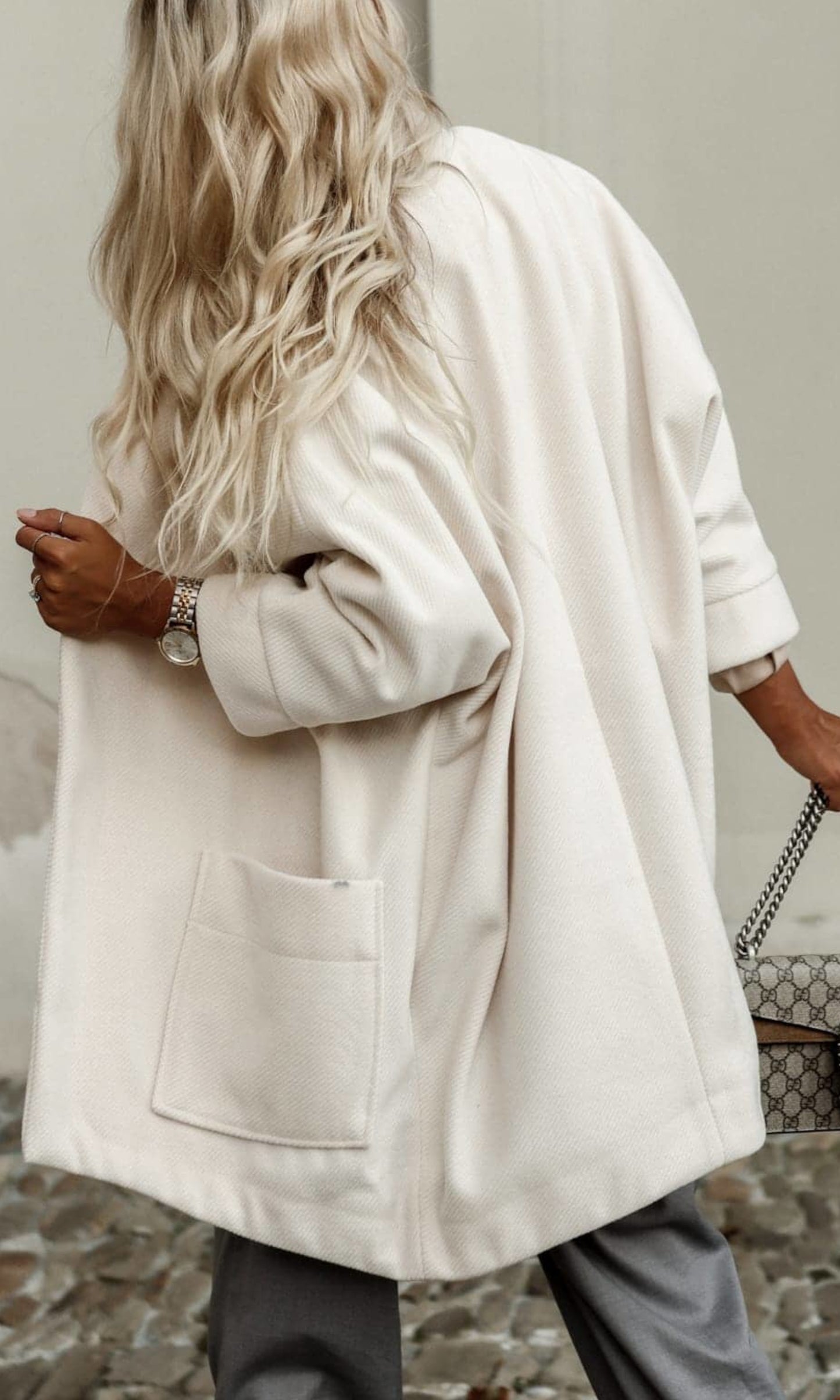 Mantel beige achterkant