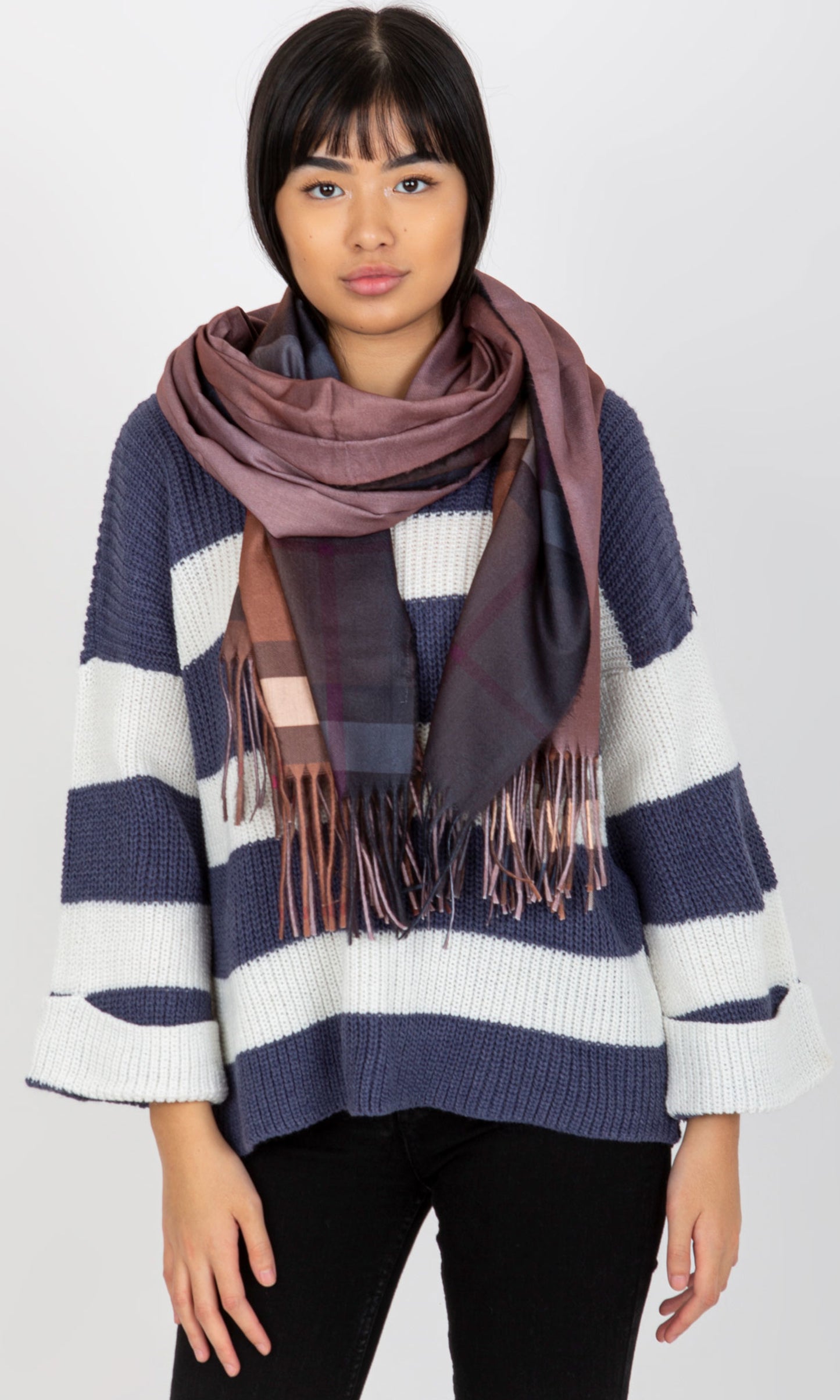 Scarf checkered brown